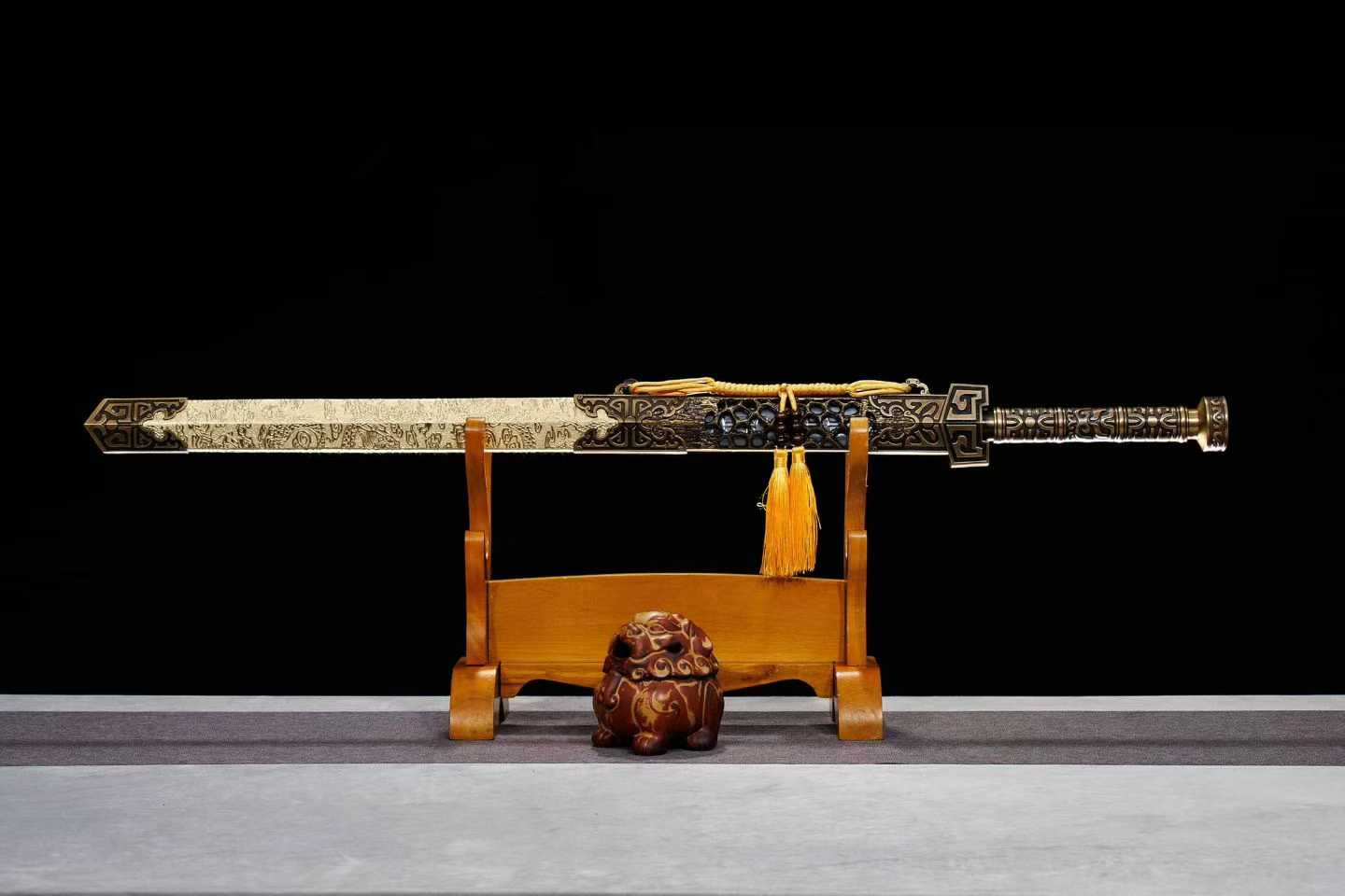 Kiếm Diễm Sấm – Phong cách Hán Kiếm